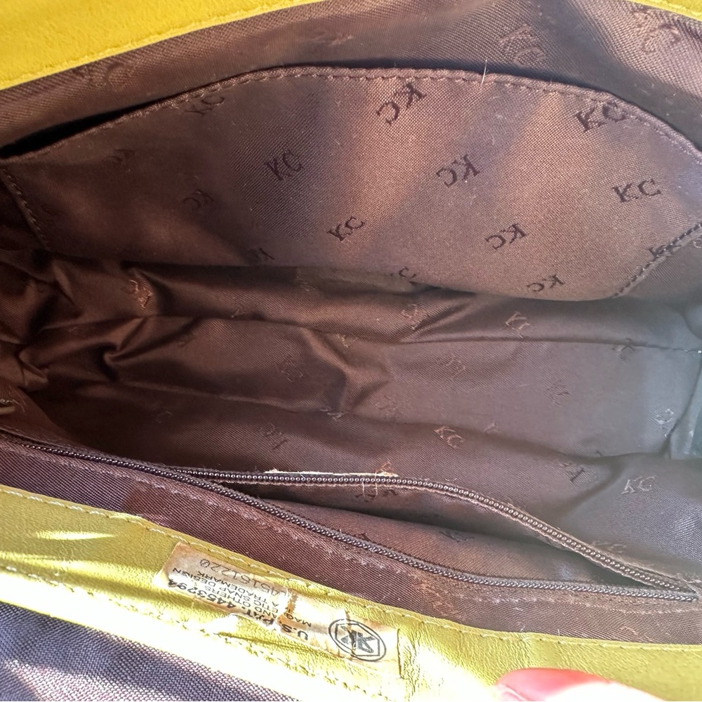 Kenneth Cole New York Bag - Picture 6 of 8